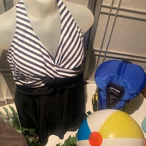 Elegant Black and White Striped Women's One-Piece Swimsuit